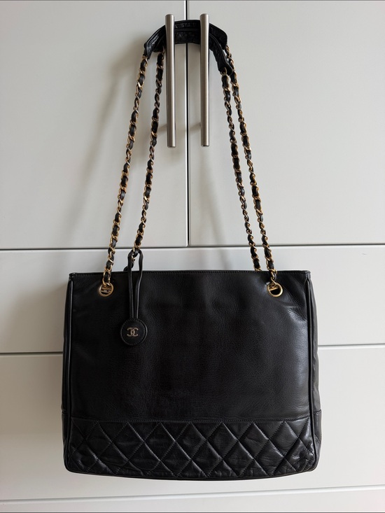CHANEL Handbags - CHANEL Black Leather Chain-Handle Shoulder Bag